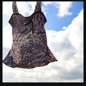 Pretty Active Purple and Black Patterned Top W/Shiny Sequins Vintage Size Large